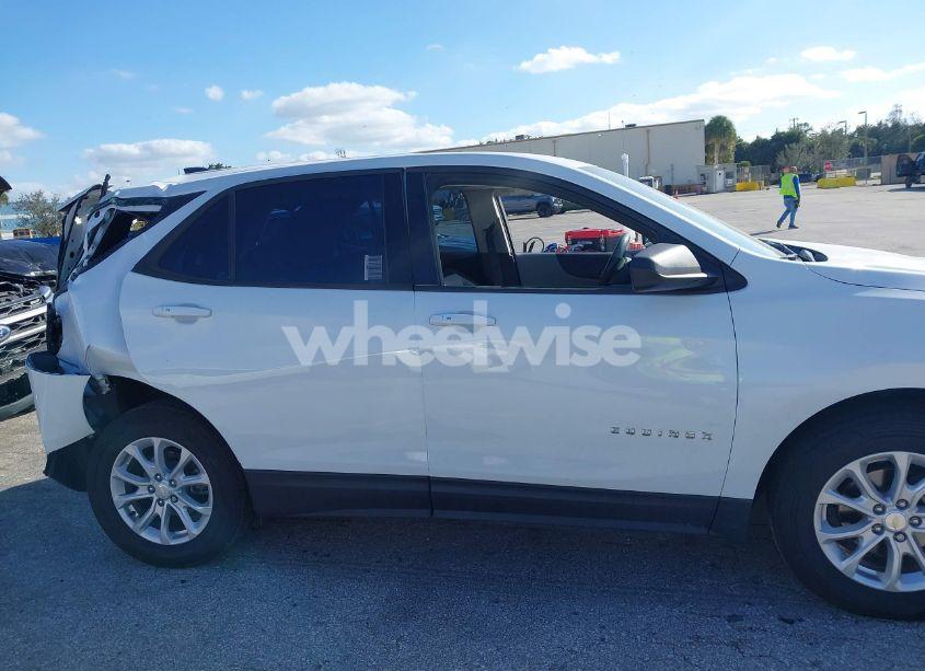 Photo 13 of 2019 Chevrolet Equinox LS (VIN 3GNAXHEVXKS506036)