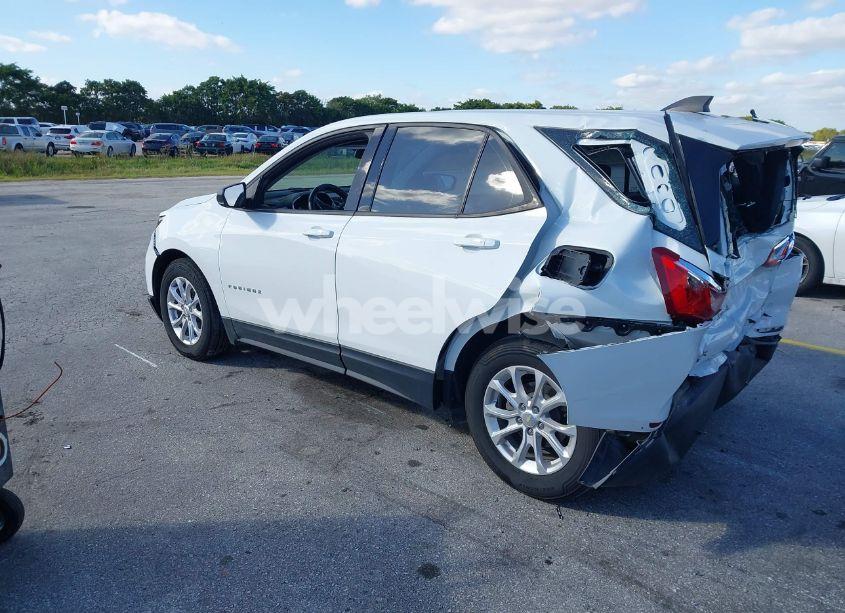Photo 3 of 2019 Chevrolet Equinox LS (VIN 3GNAXHEVXKS506036)