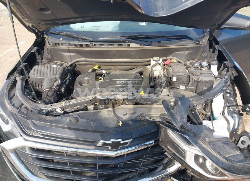 Photo 10 of 2020 Chevrolet Equinox FWD LS (VIN 3GNAXHEVXLS597357)