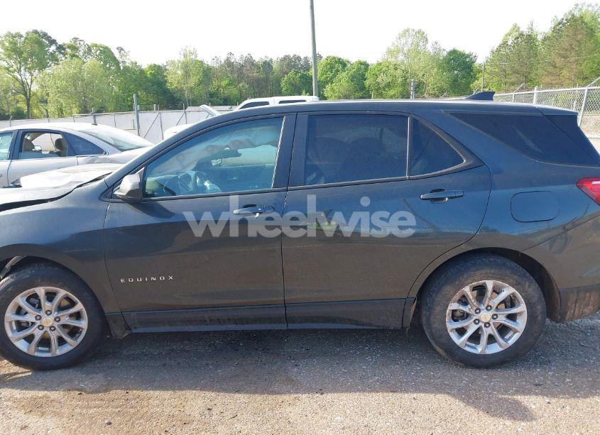 Photo 14 of 2020 Chevrolet Equinox FWD LS (VIN 3GNAXHEVXLS597357)