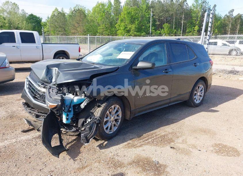 Photo 2 of 2020 Chevrolet Equinox FWD LS (VIN 3GNAXHEVXLS597357)