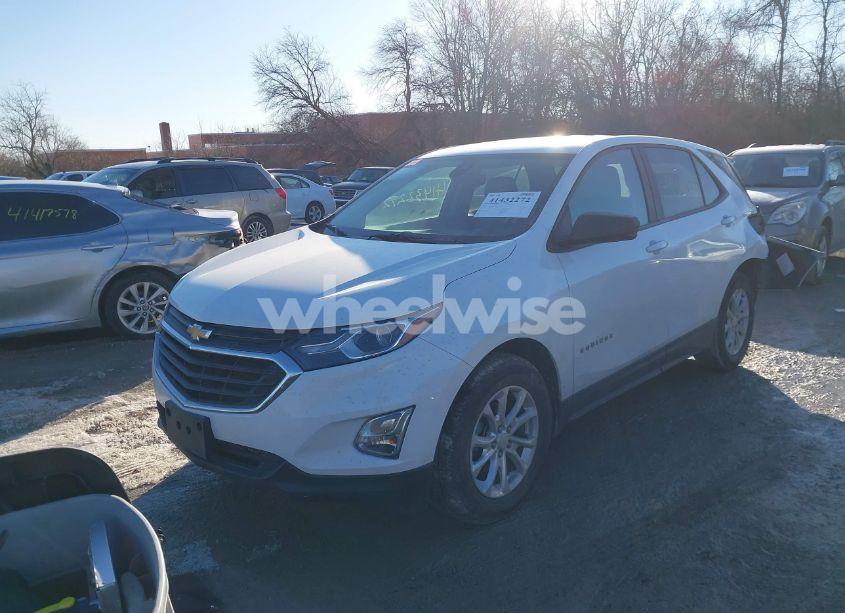Photo 2 of 2020 Chevrolet Equinox FWD LS (VIN 3GNAXHEVXLS659534)