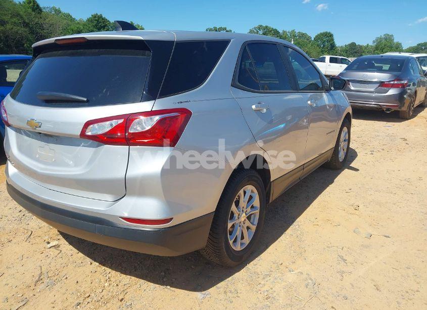 Photo 4 of 2021 Chevrolet Equinox FWD LS (VIN 3GNAXHEVXMS106139)