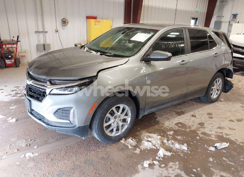 Photo 2 of 2024 Chevrolet Equinox FWD 2FL (VIN 3GNAXJEG2RS137207)