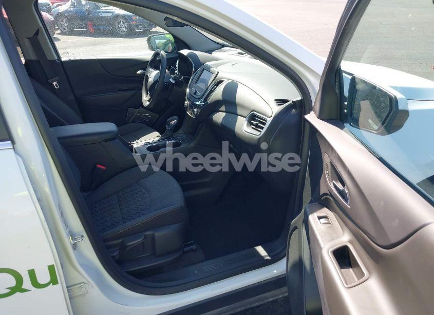 Photo 5 of 2023 Chevrolet Equinox FWD 2FL (VIN 3GNAXJEG7PS212853)