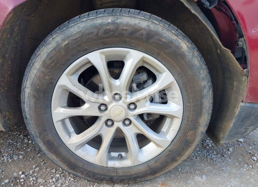 Photo 11 of 2018 Chevrolet Equinox LT (VIN 3GNAXJEV0JL321896)