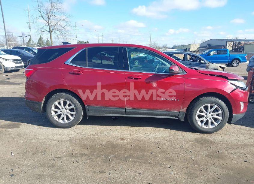 Photo 13 of 2018 Chevrolet Equinox LT (VIN 3GNAXJEV0JL373030)