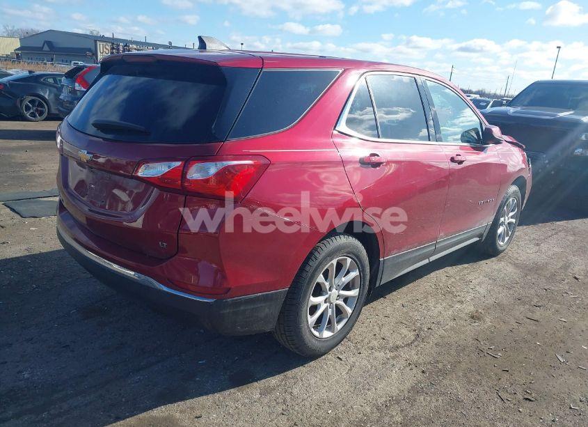 Photo 4 of 2018 Chevrolet Equinox LT (VIN 3GNAXJEV0JL373030)