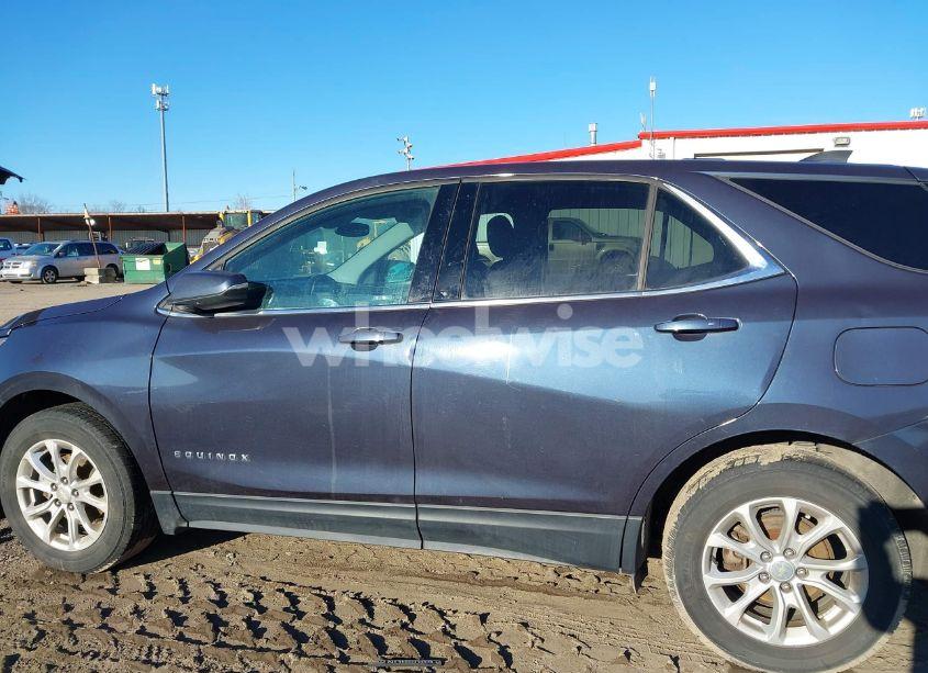 Photo 15 of 2018 Chevrolet Equinox LT (VIN 3GNAXJEV0JS555462)