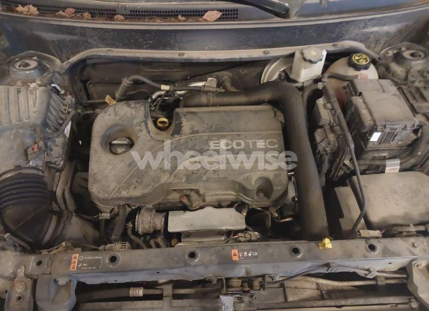 Photo 10 of 2018 Chevrolet Equinox LT (VIN 3GNAXJEV0JS584606)