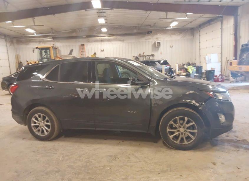 Photo 13 of 2018 Chevrolet Equinox LT (VIN 3GNAXJEV0JS584606)