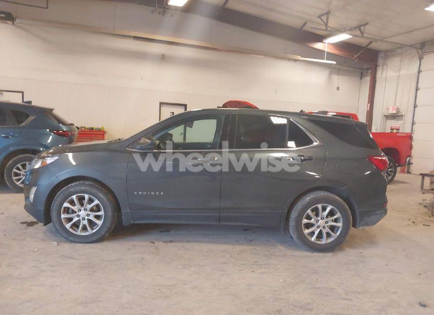 Photo 14 of 2018 Chevrolet Equinox LT (VIN 3GNAXJEV0JS584606)