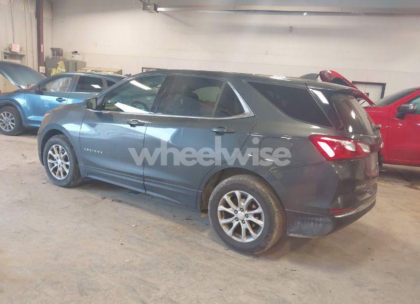 Photo 3 of 2018 Chevrolet Equinox LT (VIN 3GNAXJEV0JS584606)