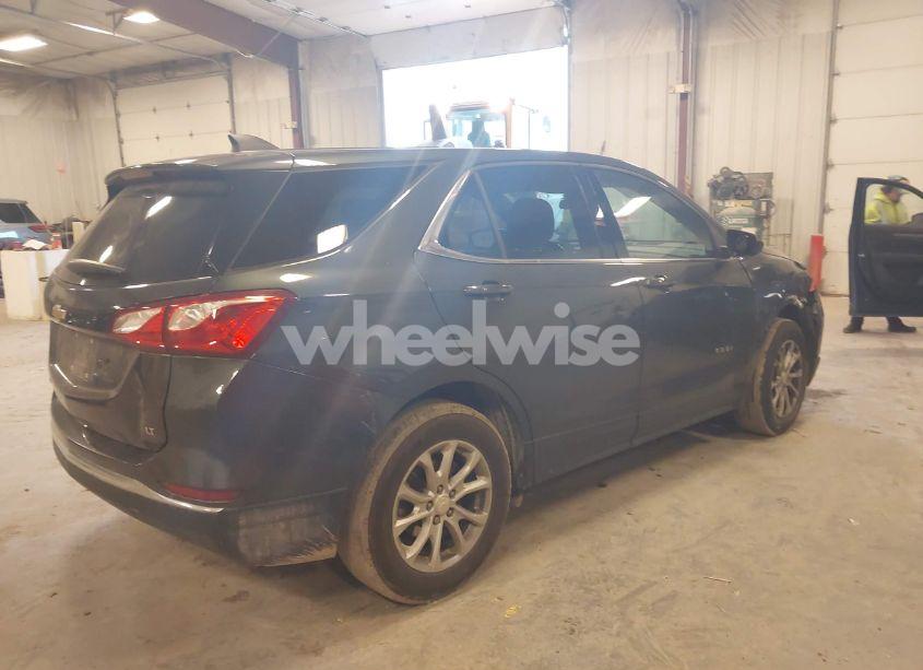 Photo 4 of 2018 Chevrolet Equinox LT (VIN 3GNAXJEV0JS584606)