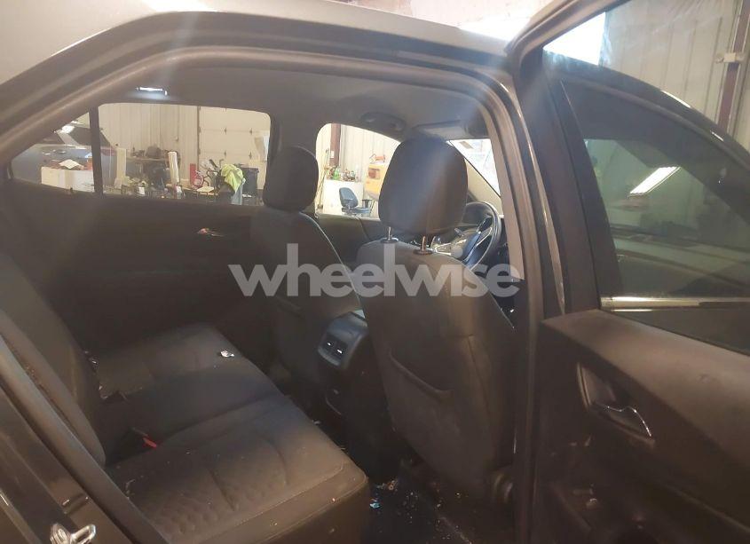 Photo 8 of 2018 Chevrolet Equinox LT (VIN 3GNAXJEV0JS584606)