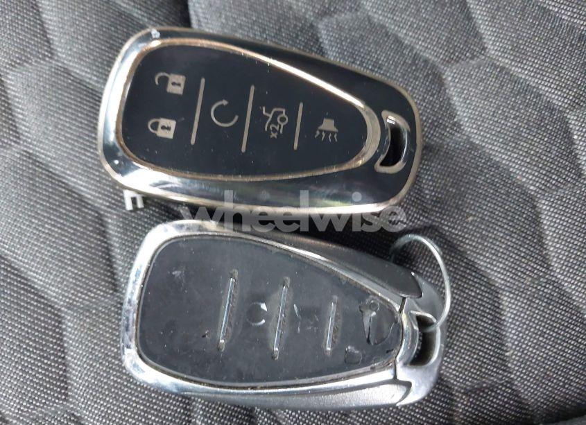 Photo 11 of 2018 Chevrolet Equinox LT (VIN 3GNAXJEV0JS644626)