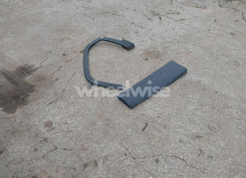 Photo 12 of 2018 Chevrolet Equinox LT (VIN 3GNAXJEV0JS644626)