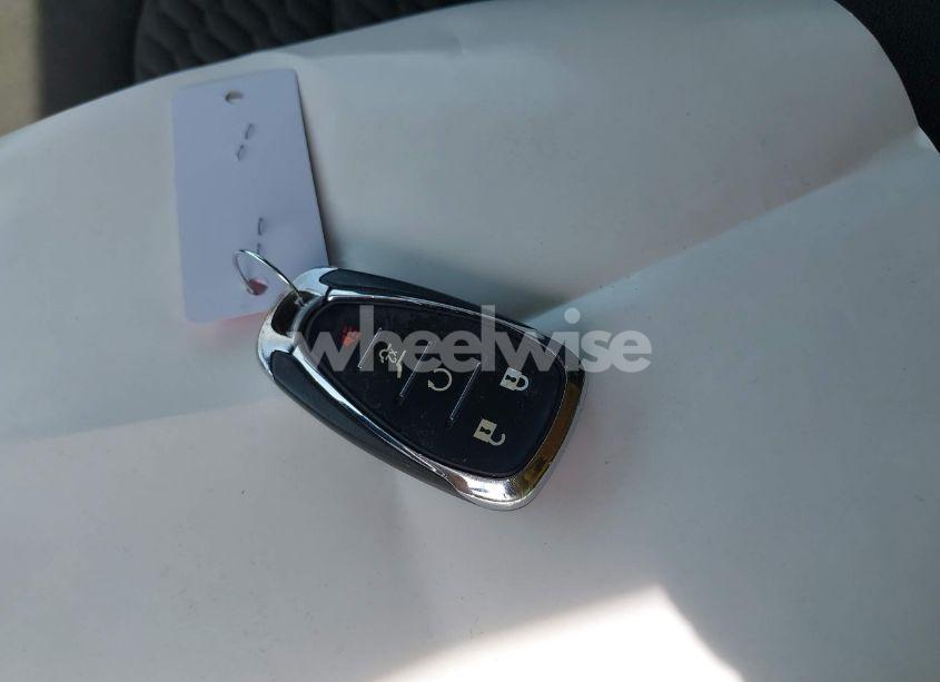 Photo 11 of 2018 Chevrolet Equinox LT (VIN 3GNAXJEV0JS648014)