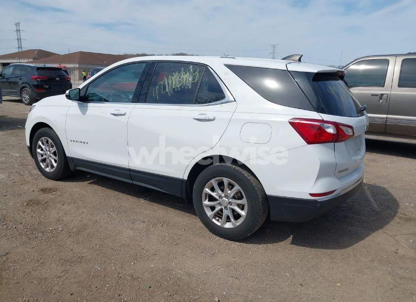 Photo 3 of 2018 Chevrolet Equinox LT (VIN 3GNAXJEV0JS648014)