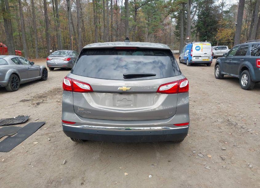Photo 16 of 2018 Chevrolet Equinox LT (VIN 3GNAXJEV0JS649597)