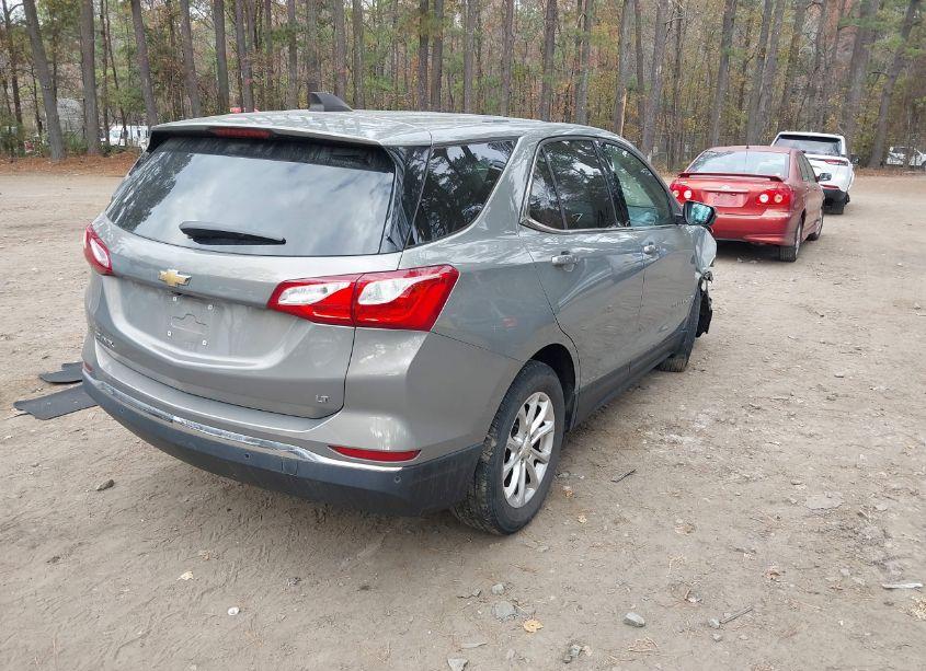 Photo 4 of 2018 Chevrolet Equinox LT (VIN 3GNAXJEV0JS649597)
