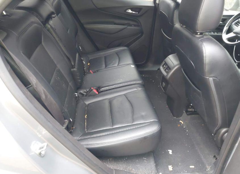 Photo 8 of 2018 Chevrolet Equinox LT (VIN 3GNAXJEV0JS649597)