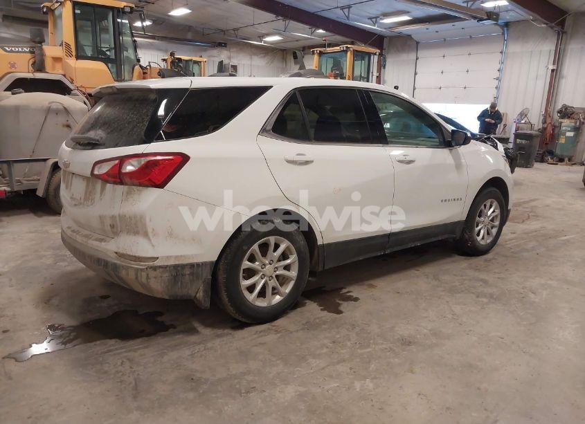 Photo 4 of 2020 Chevrolet Equinox FWD 2FL (VIN 3GNAXJEV0LS653264)