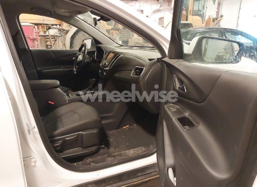 Photo 5 of 2020 Chevrolet Equinox FWD 2FL (VIN 3GNAXJEV0LS653264)