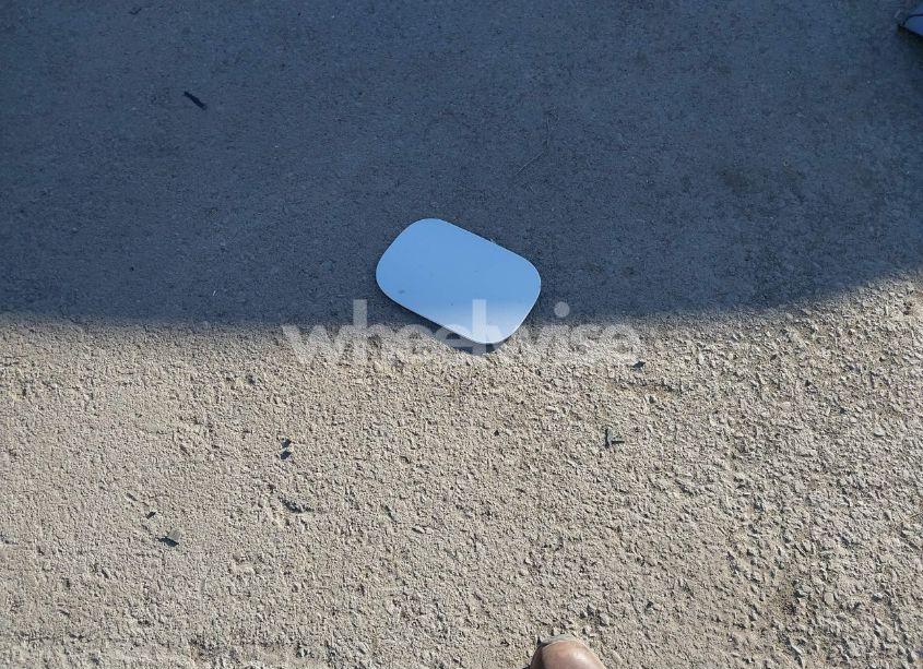 Photo 12 of 2018 Chevrolet Equinox LT (VIN 3GNAXJEV1JL110738)