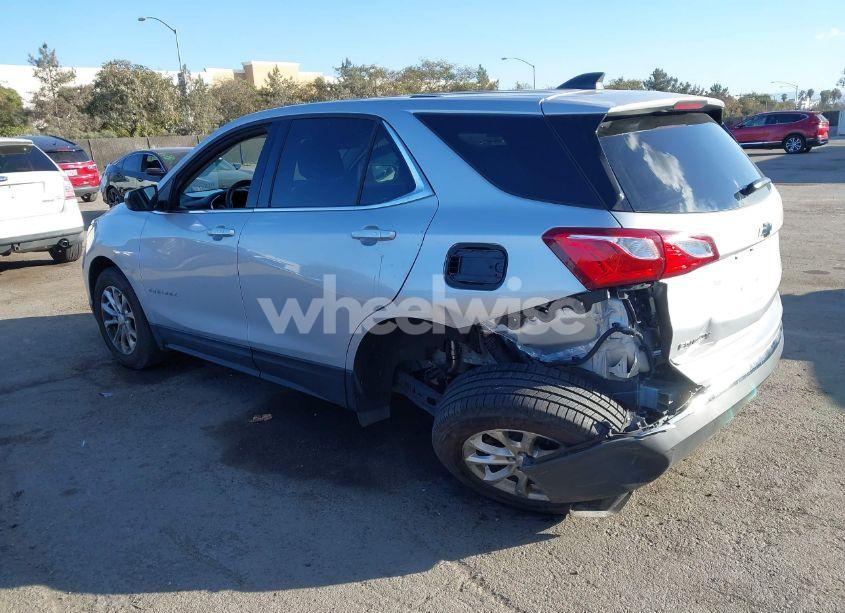 Photo 3 of 2018 Chevrolet Equinox LT (VIN 3GNAXJEV1JL110738)