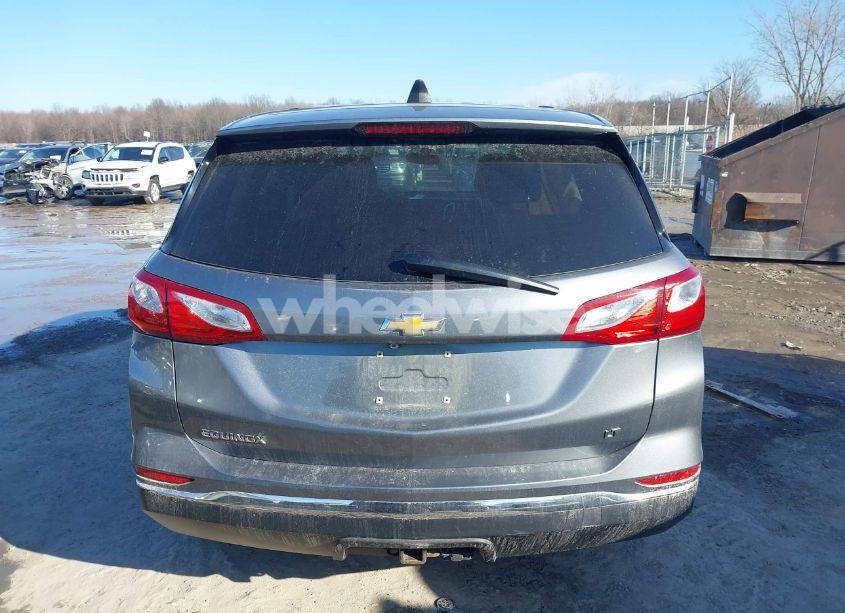 Photo 16 of 2018 Chevrolet Equinox LT (VIN 3GNAXJEV1JL184709)