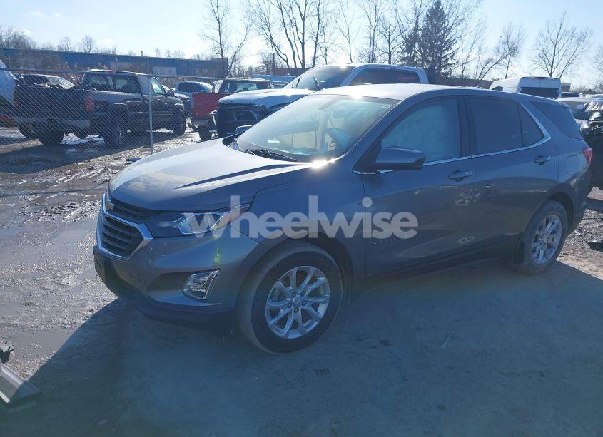 Photo 2 of 2018 Chevrolet Equinox LT (VIN 3GNAXJEV1JL184709)