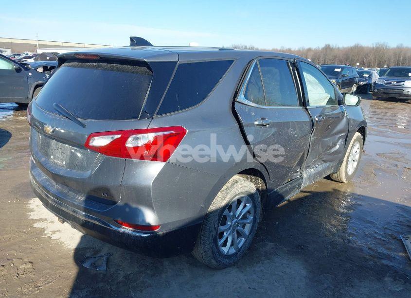 Photo 4 of 2018 Chevrolet Equinox LT (VIN 3GNAXJEV1JL184709)