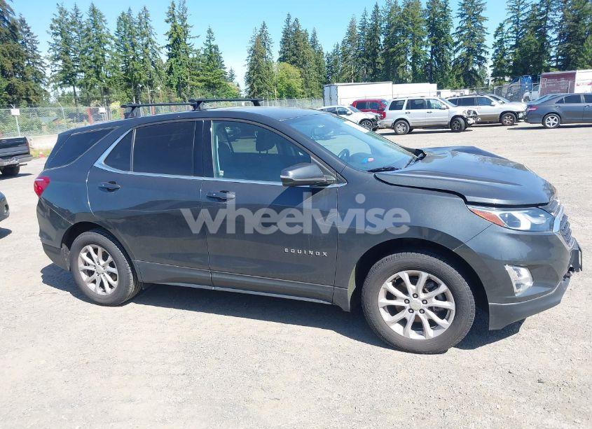 Photo 13 of 2018 Chevrolet Equinox LT (VIN 3GNAXJEV1JL270411)