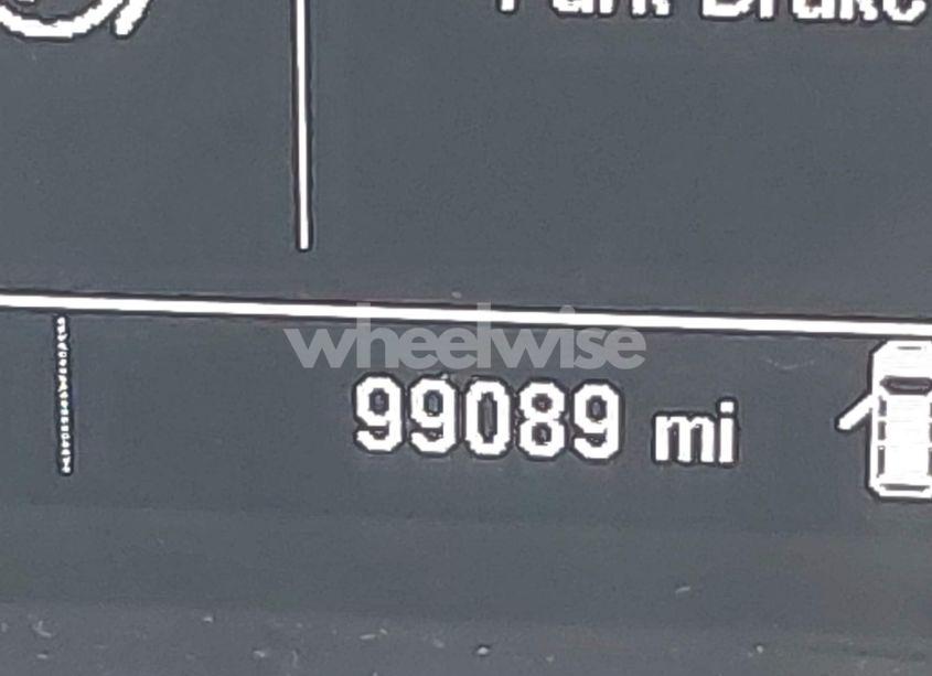 Photo 15 of 2018 Chevrolet Equinox LT (VIN 3GNAXJEV1JL270411)