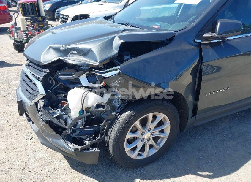 Photo 6 of 2018 Chevrolet Equinox LT (VIN 3GNAXJEV1JL270411)