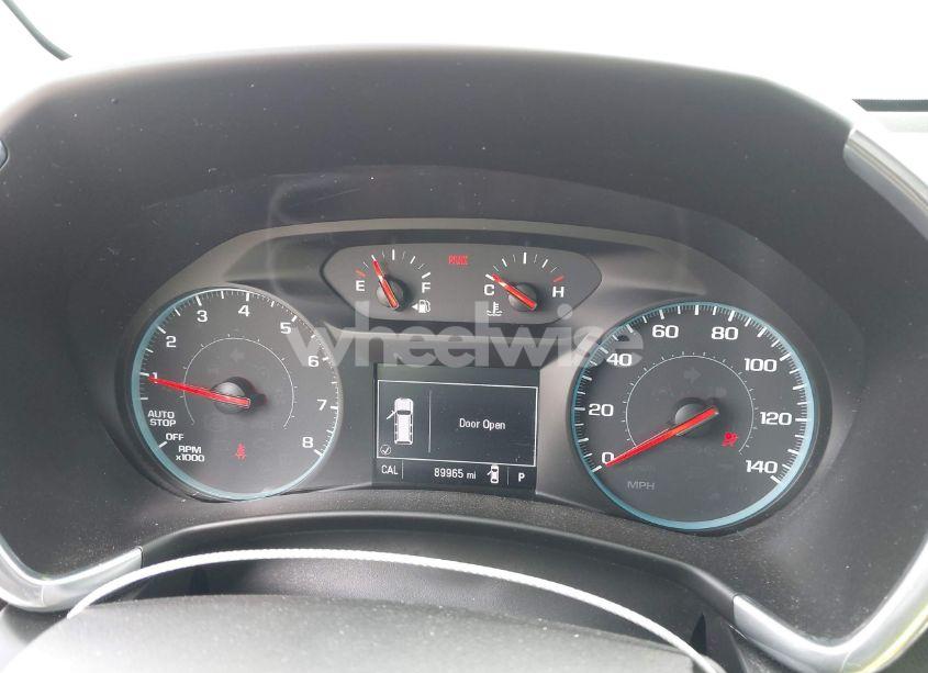 Photo 7 of 2018 Chevrolet Equinox LT (VIN 3GNAXJEV1JS526049)