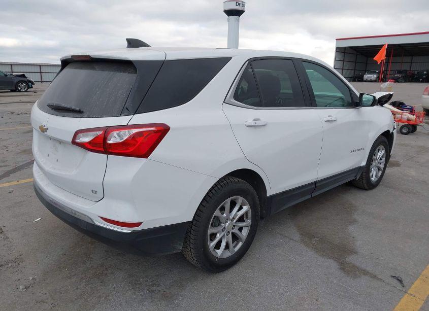 Photo 4 of 2018 Chevrolet Equinox LT (VIN 3GNAXJEV1JS541506)