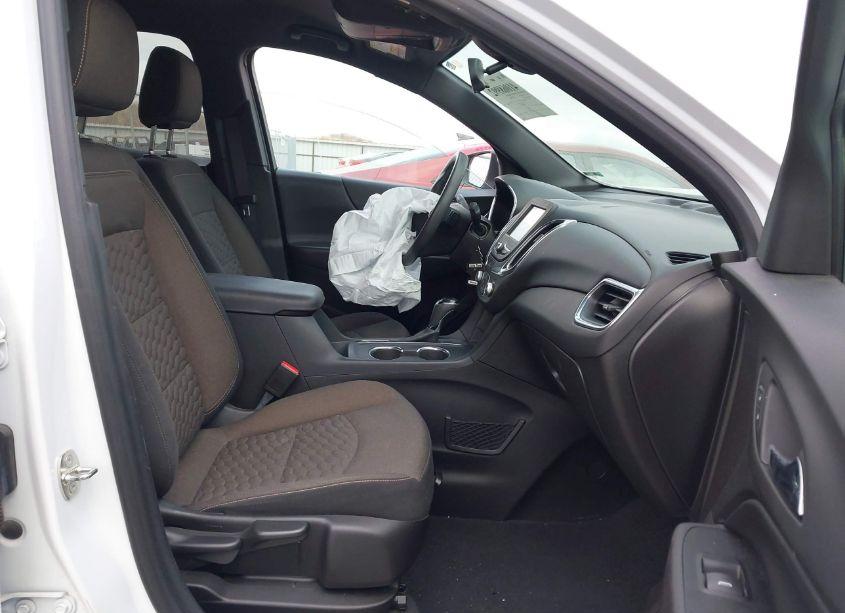 Photo 5 of 2018 Chevrolet Equinox LT (VIN 3GNAXJEV1JS541506)