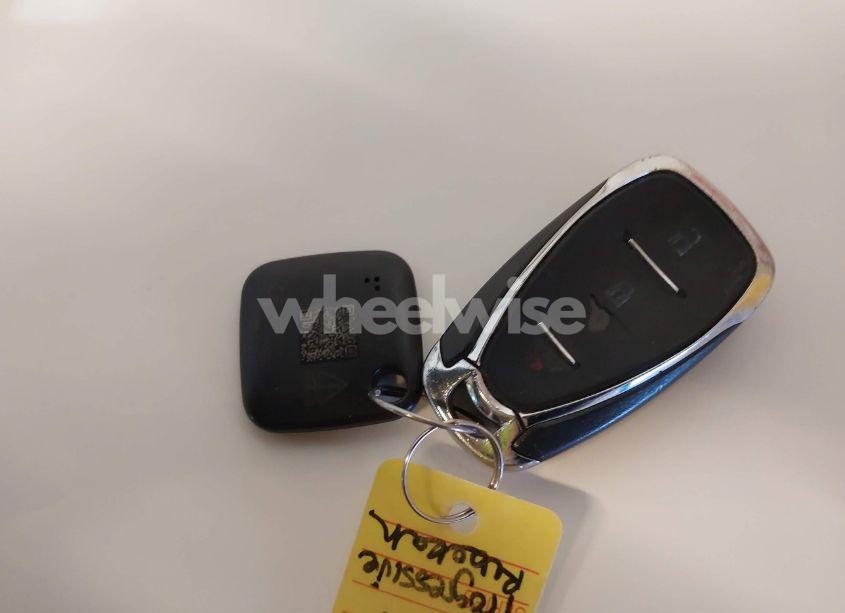 Photo 11 of 2018 Chevrolet Equinox LT (VIN 3GNAXJEV1JS546849)