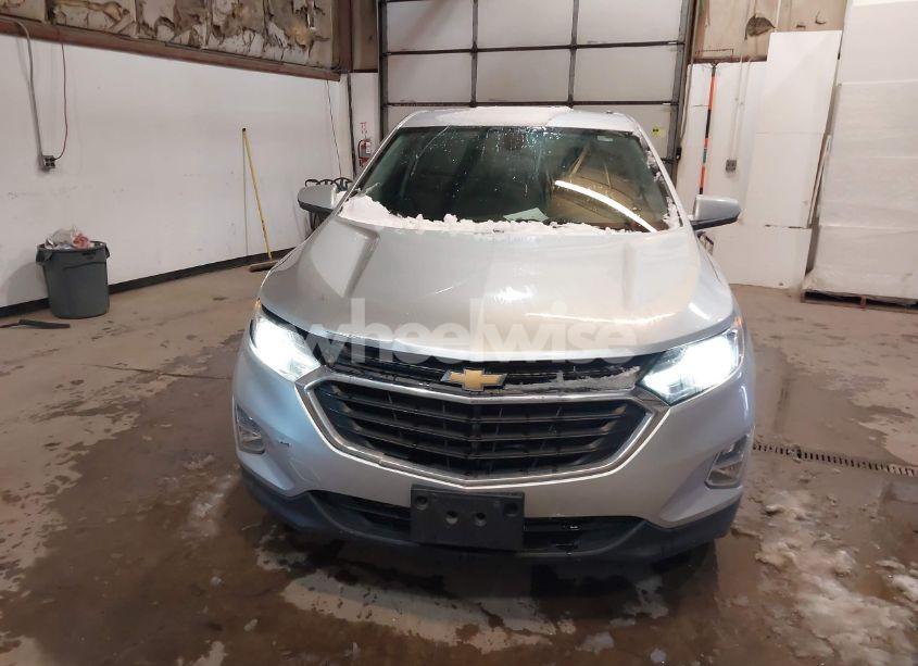 Photo 12 of 2018 Chevrolet Equinox LT (VIN 3GNAXJEV1JS546849)