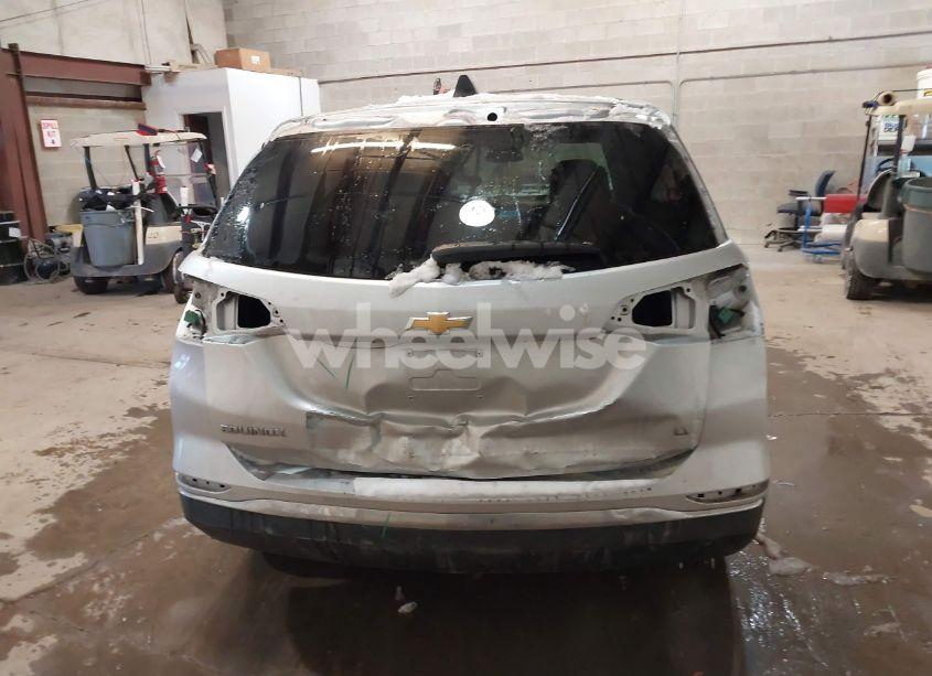 Photo 16 of 2018 Chevrolet Equinox LT (VIN 3GNAXJEV1JS546849)