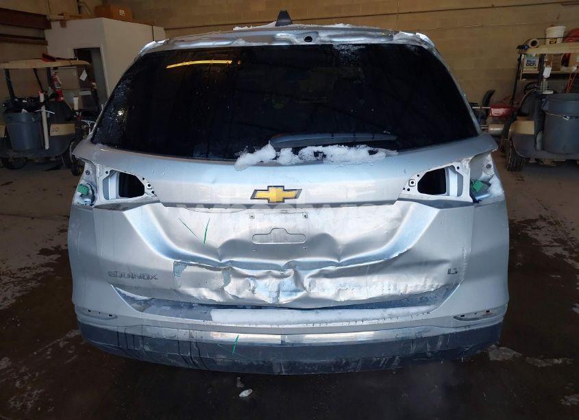 Photo 6 of 2018 Chevrolet Equinox LT (VIN 3GNAXJEV1JS546849)