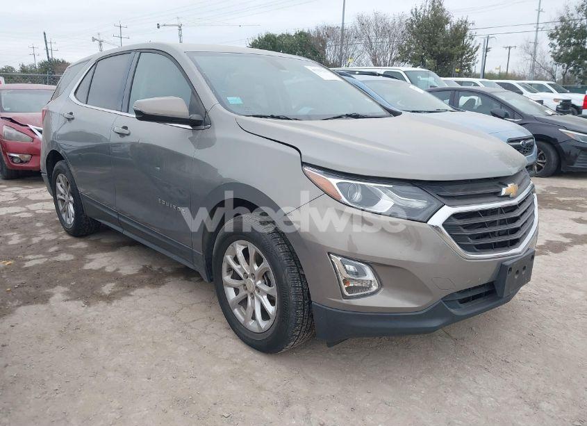 2018 Chevrolet Equinox LT (VIN 3GNAXJEV1JS547192) main photo