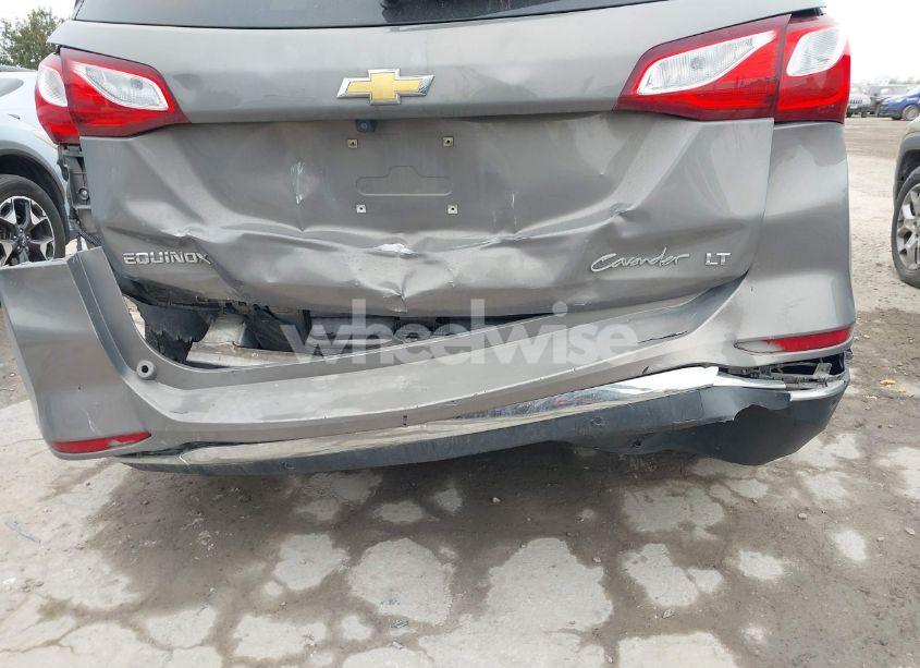 Photo 17 of 2018 Chevrolet Equinox LT (VIN 3GNAXJEV1JS547192)