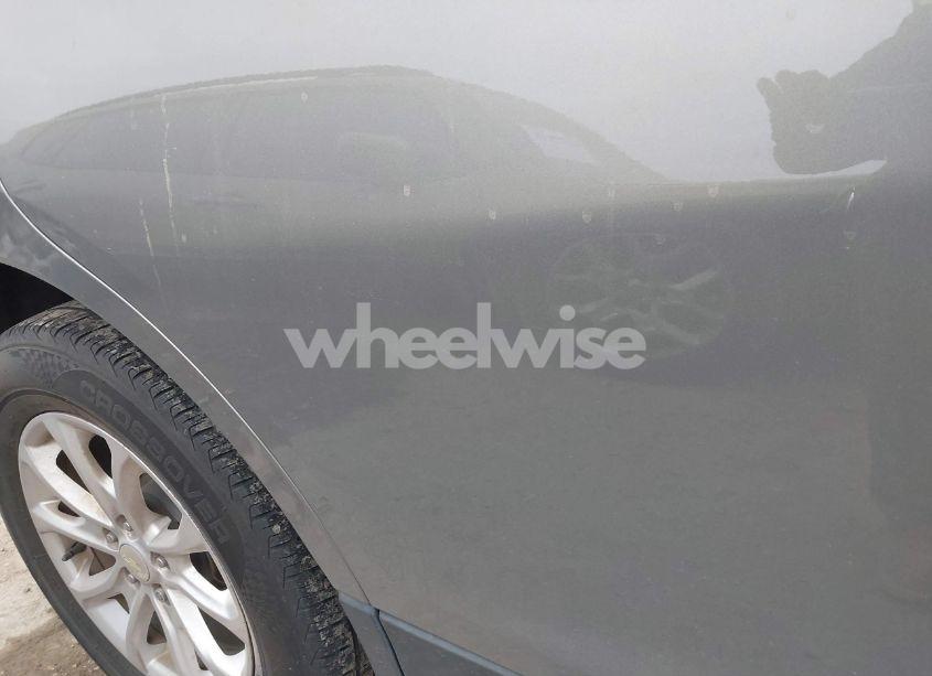 Photo 19 of 2018 Chevrolet Equinox LT (VIN 3GNAXJEV1JS547192)