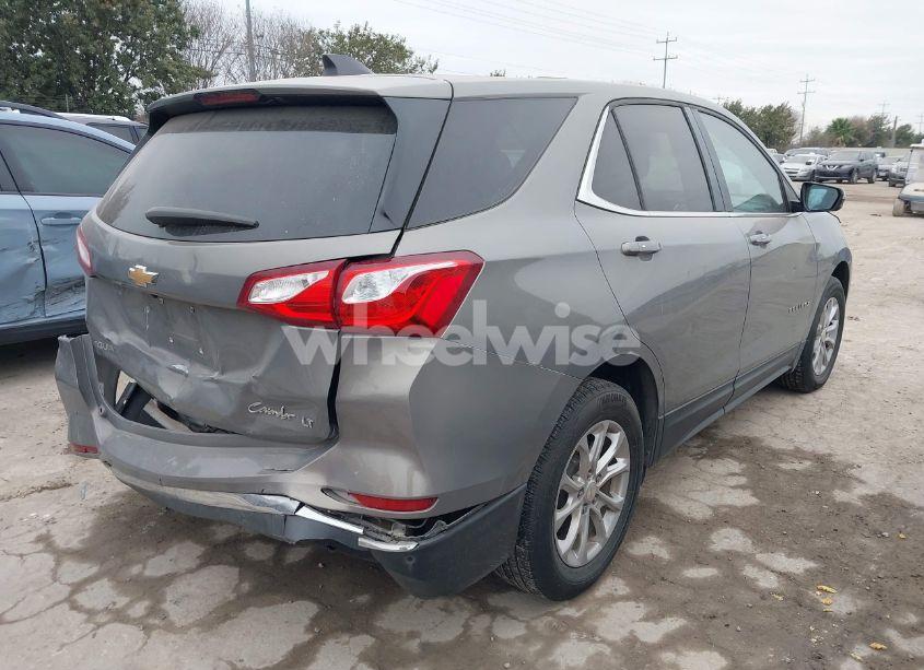 Photo 4 of 2018 Chevrolet Equinox LT (VIN 3GNAXJEV1JS547192)