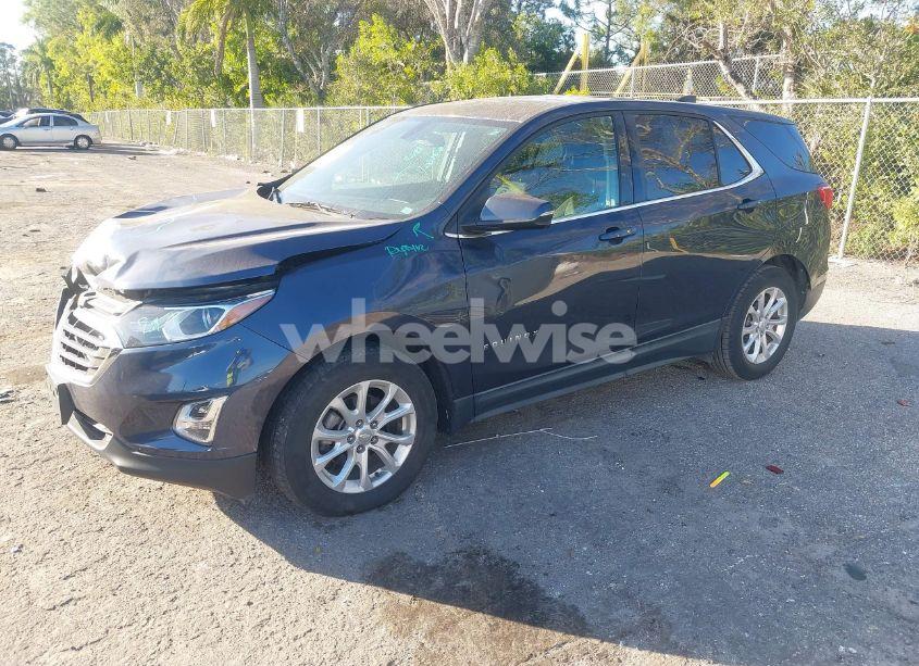 Photo 2 of 2018 Chevrolet Equinox LT (VIN 3GNAXJEV1JS562100)