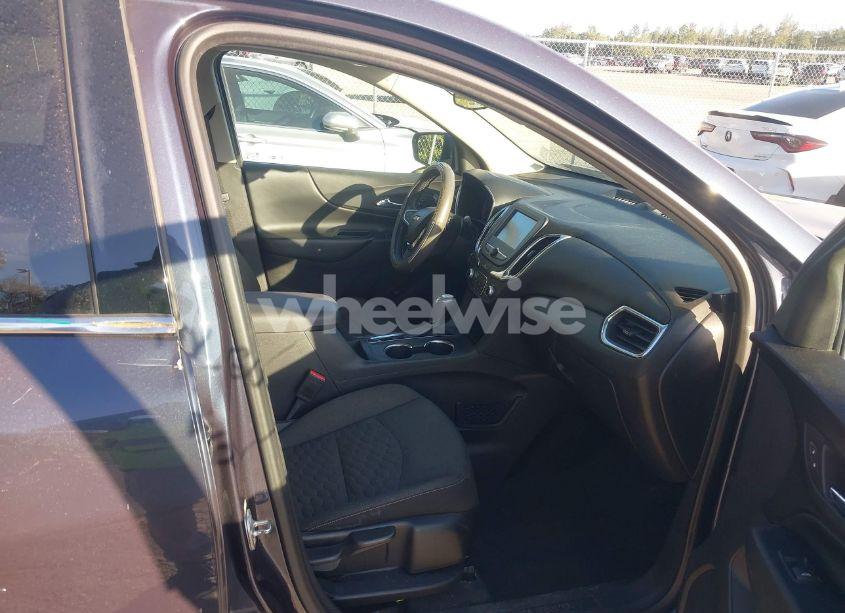 Photo 5 of 2018 Chevrolet Equinox LT (VIN 3GNAXJEV1JS562100)