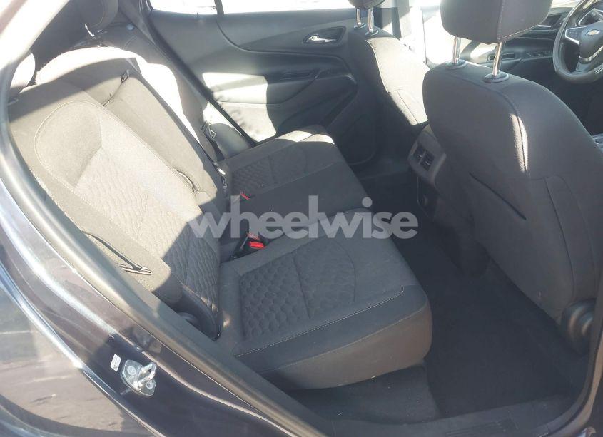 Photo 8 of 2018 Chevrolet Equinox LT (VIN 3GNAXJEV1JS562100)